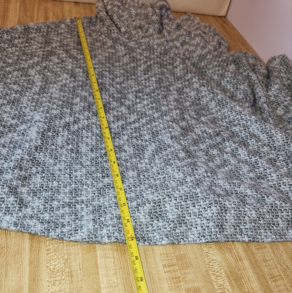 ARIELLA Women’s Cowl Neck Brushed Lace Up Back, color Silver, size L - Picture 9 of 12